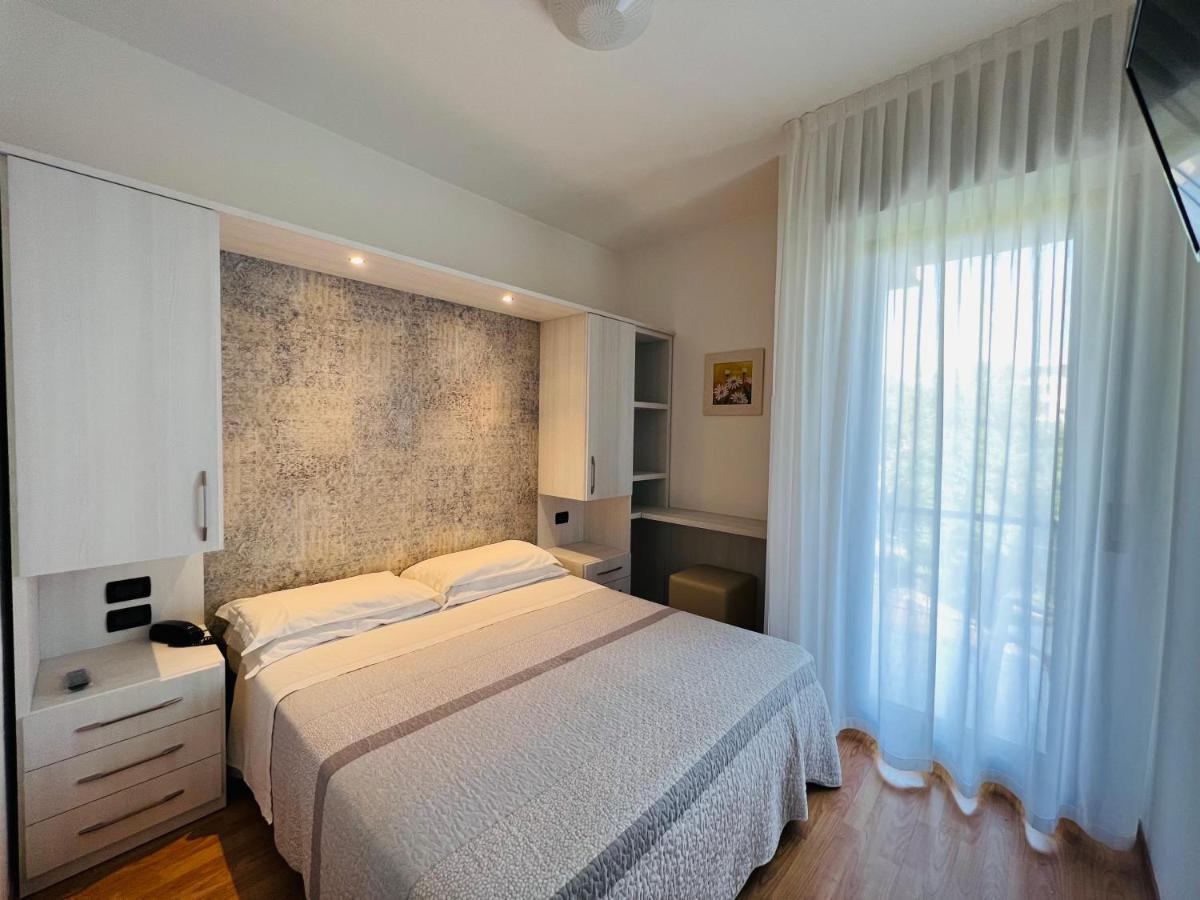 Hotel Betty Rimini Eksteriør billede