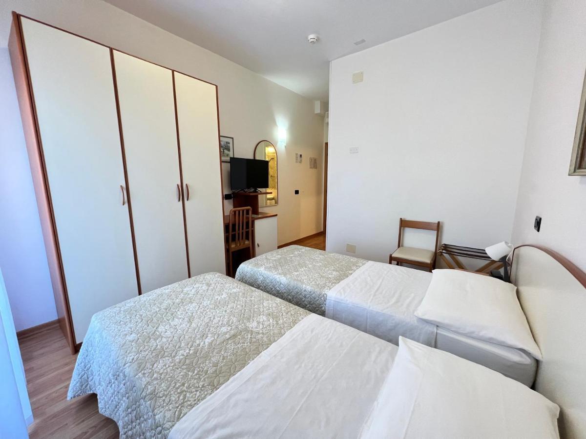 Hotel Betty Rimini Eksteriør billede